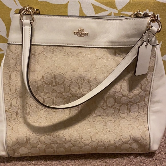 Authentic Coach Shoulder Bag - Picture 6 of 9